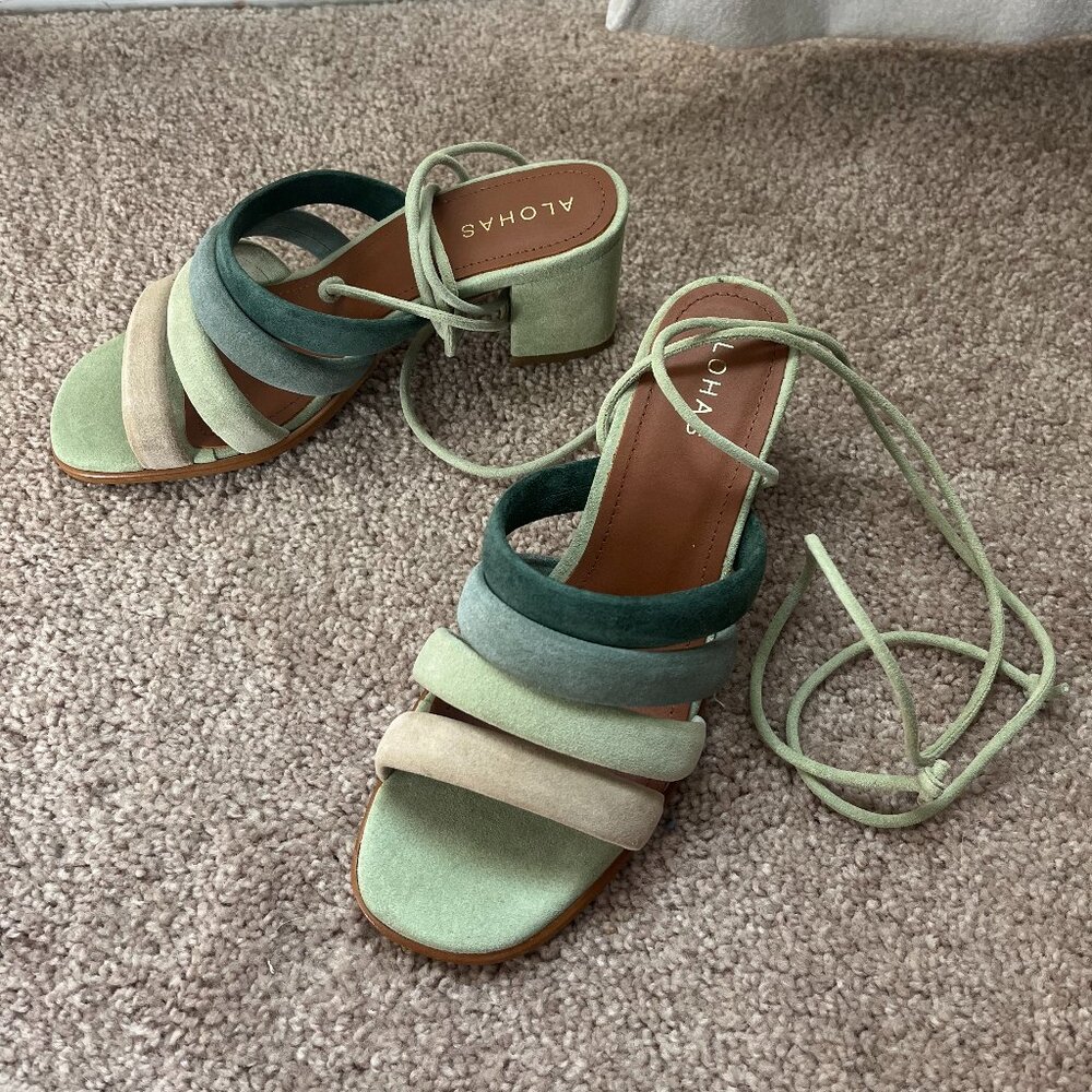Alohas suede sandals